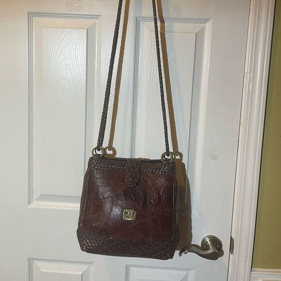 M.C. Brow synthetic Brown patchwork and braided shoulder/ crossbody bag. - Picture 2 of 13